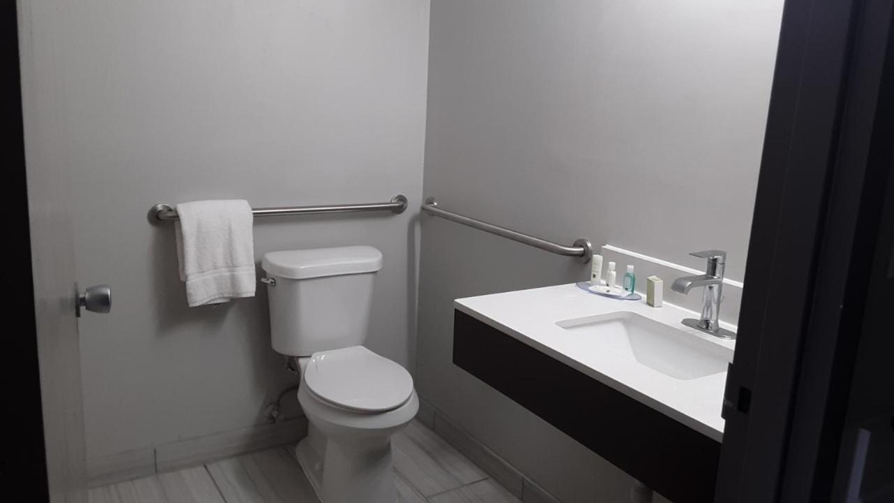 Quality Inn Бристоль Екстер'єр фото